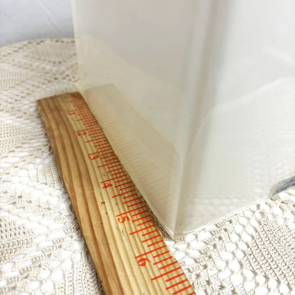 * Hotel Collection Square Cream  Acryllic Lucite Tissue Box 80’s – 90’s Vintage
